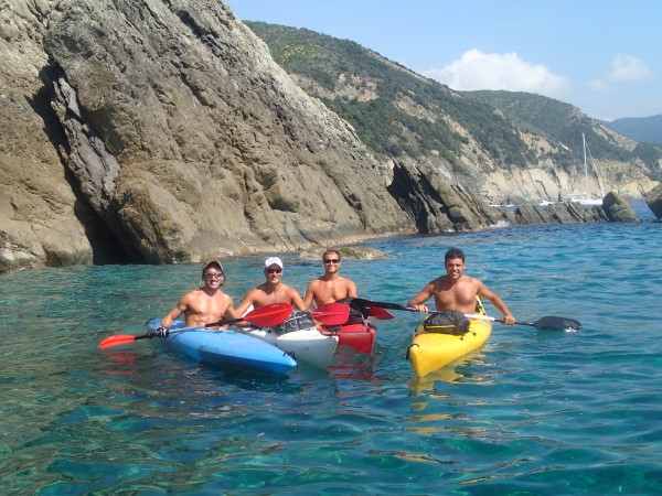 By kayak to Moneglia
